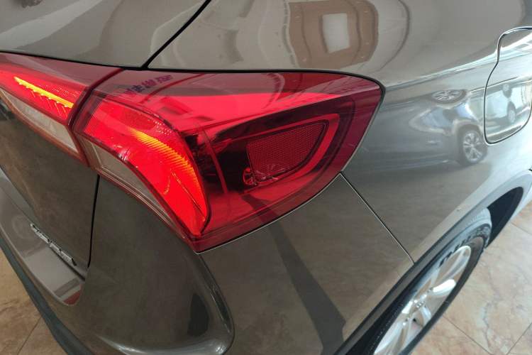 Used Buick Envision 2019 20T Two-Wheel Drive Leading Version China V Standard Exterior 2