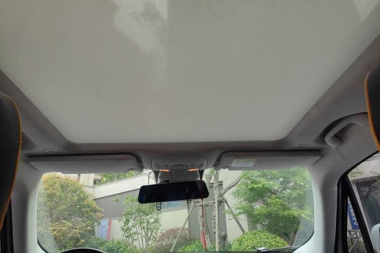 Used Jeep Renegade 2018 Connected Large Screen Version 180T Automatic Jingneng Version Headliner