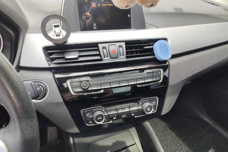 Used BMW X1 2016 sDrive18Li Premium Edition
