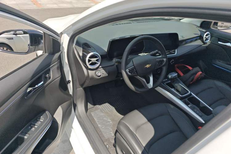 Used Chevrolet Monza 2023 1.3T Mild Hybrid Automatic Luxury Edition Driver Seat