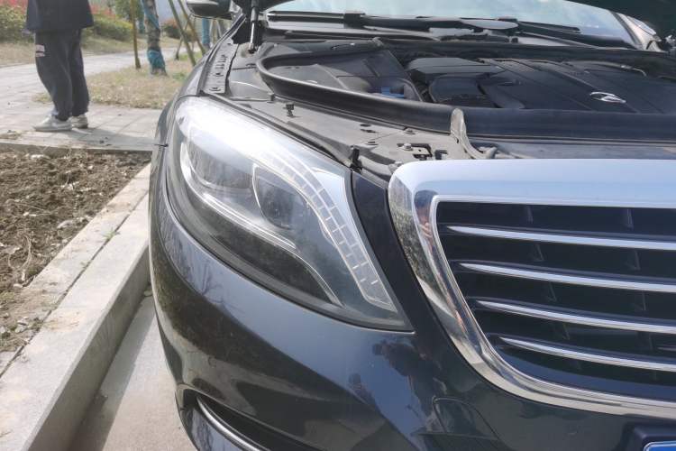 Used Mercedes-Benz S-Class 2014 S 400 L Prestige Edition Right Front Headlight
