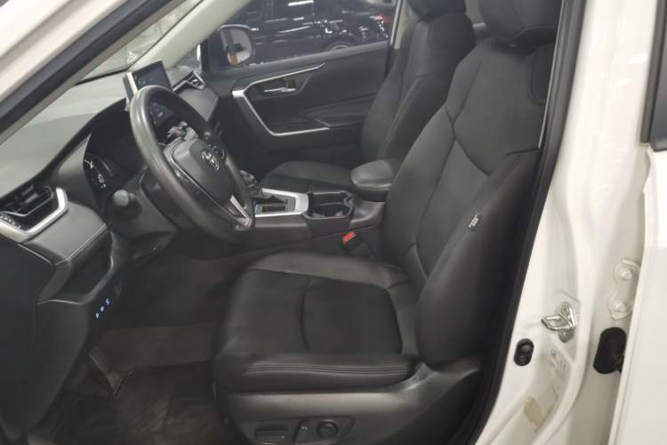 Used Toyota RAV4 2021 2.0L CVT Two-Wheel Drive Fashion Edition
