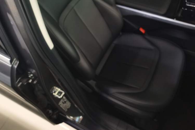 Used Wuling Xingguang 2023 150 Advanced Edition Right Front Seat