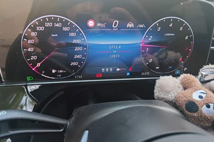 Used Mercedes-Benz E-Class 2025 Facelift E 300 L Luxury Edition
