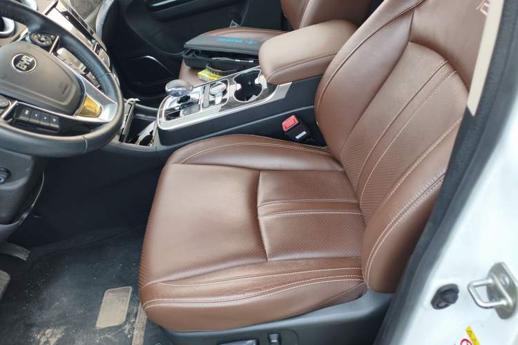 Used BYD Tang New Energy 2015 2.0T Four-Wheel-Drive Flagship Model