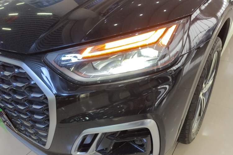 Used Audi Q5L Sportback 2021 40 TFSI Luxury Edition Left Front Headlight