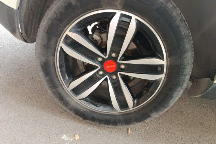 Used Geely Auto GX7 2015 Classic Edition 1.8L Manual Urban Model China IV