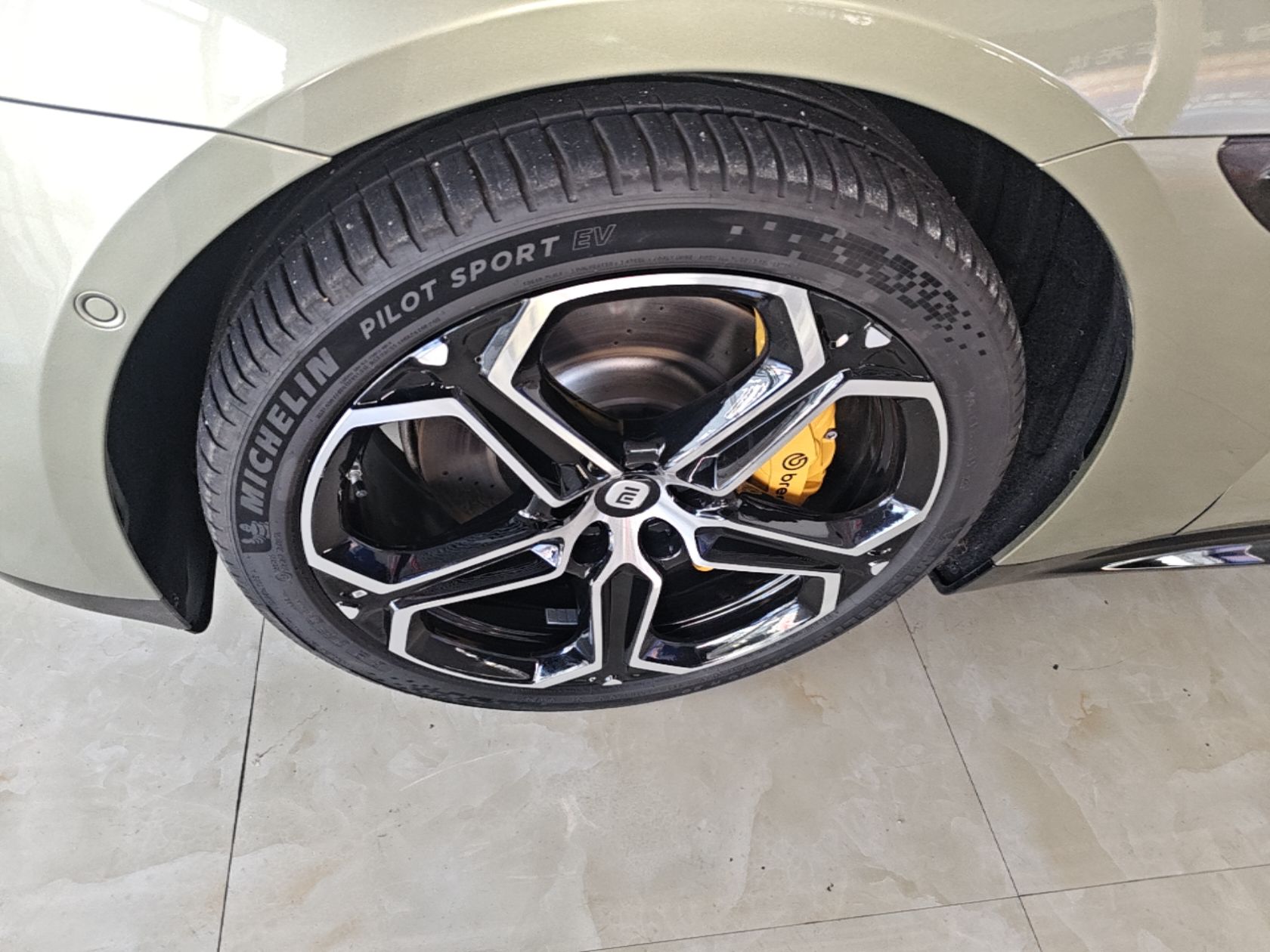 Xiaomi Auto SU7 2024 Rear-Drive Ultra-Long Range Advanced Pro-Level Intelligent Driving Version — снимка 10
