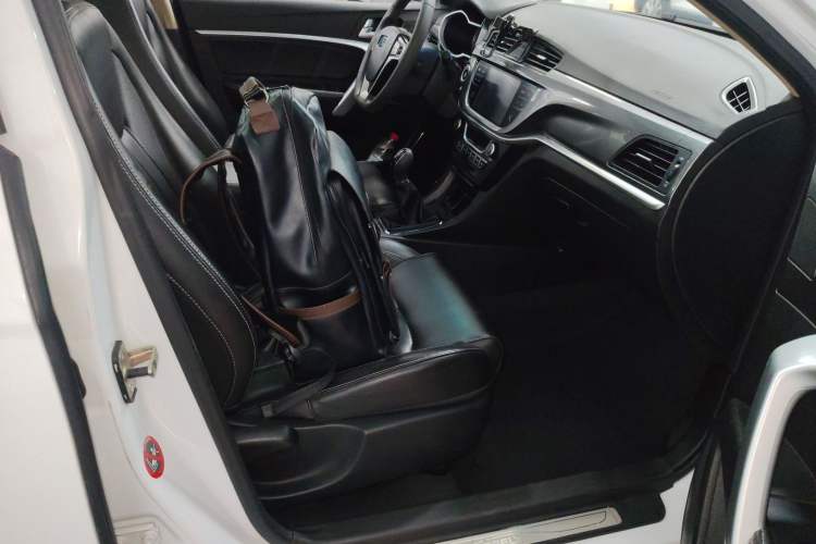 Used Geely Auto Emgrand 2017 Sedan Million Edition 1.5L Manual - Upward Version
