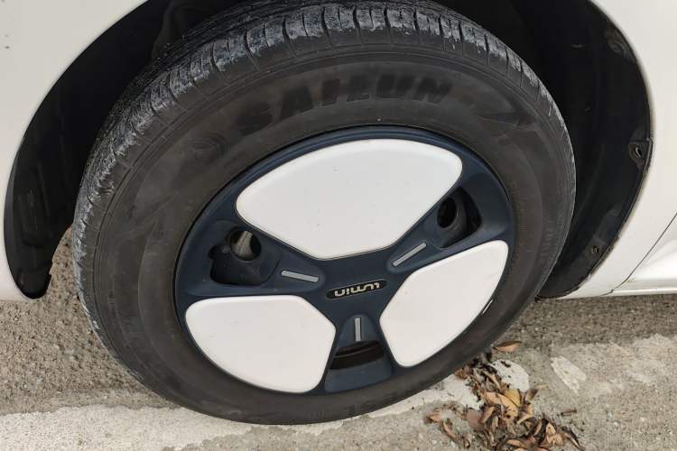 Used CHANGAN NEVO Lumin 2022 210km Sweet Edition Left Front Wheel Hub