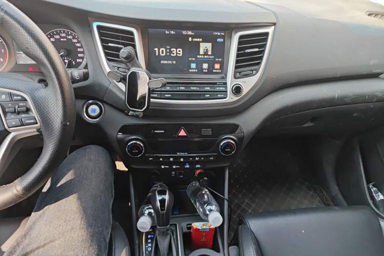 Used Hyundai Tucson 2015 1.6T Dual-Clutch Two-Wheel-Drive Smart Model
