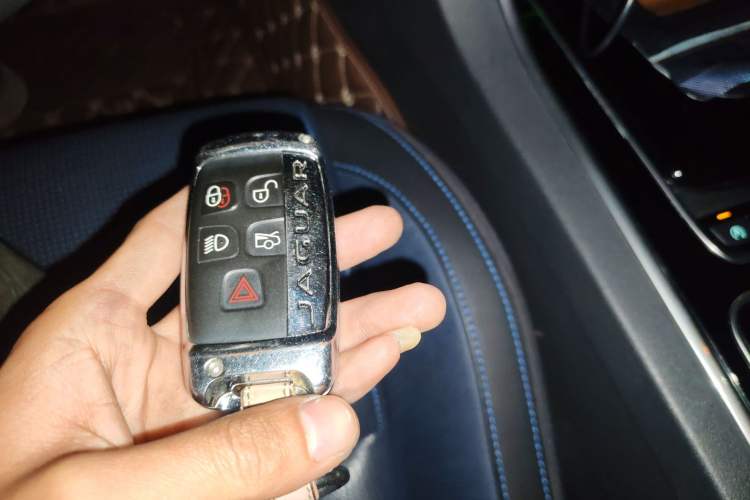 Used Jaguar XE 2017 2.0T 200 PS R-Sport
