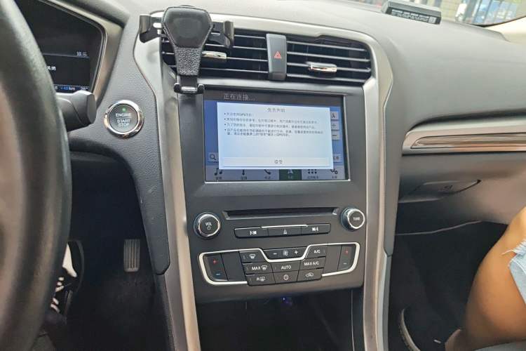 Used Ford Mondeo New Energy 2018 2.0 PHEV ZhiShang Trim Audio And AC Panel