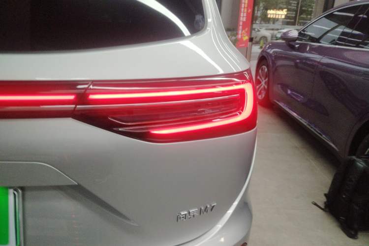 Used Hima AITO M7 2024 1.5T Intelligent Driving Rear-Drive Max Edition 5 Seats Right Rear Taillight