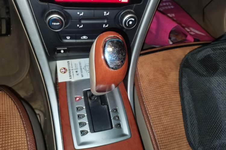 Used Roewe 550 2012 550D 1.8T Automatic Prestige Edition Gear Lever