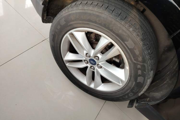 Used Ford Edge 2017 EcoBoost 245 Two-Drive Platinum Edition 5 Seats