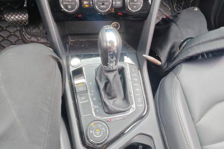 Used Volkswagen Tharu 2019 330TSI Four-Wheel Drive Flagship Model China VI Standard Gear Lever