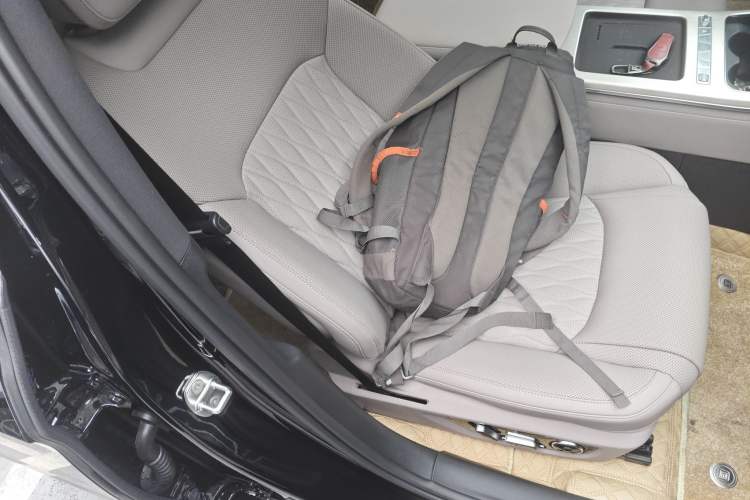 Used BYD Han 2025 DM-i Intelligent Driving Edition 245KM Prestigious Edition Right Front Seat