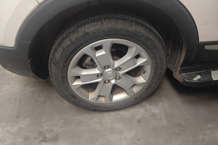 Used CHANGAN CS15 2016 1.5L Manual Fashion Edition Exterior 5