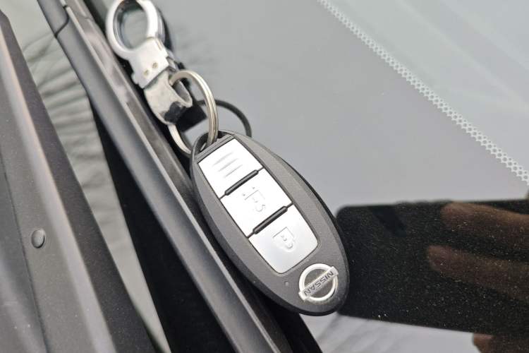 Used Nissan X-Trail 2023 Classic 2.0L Two-Wheel Drive Smart Connect Premium Edition Vehicle Key