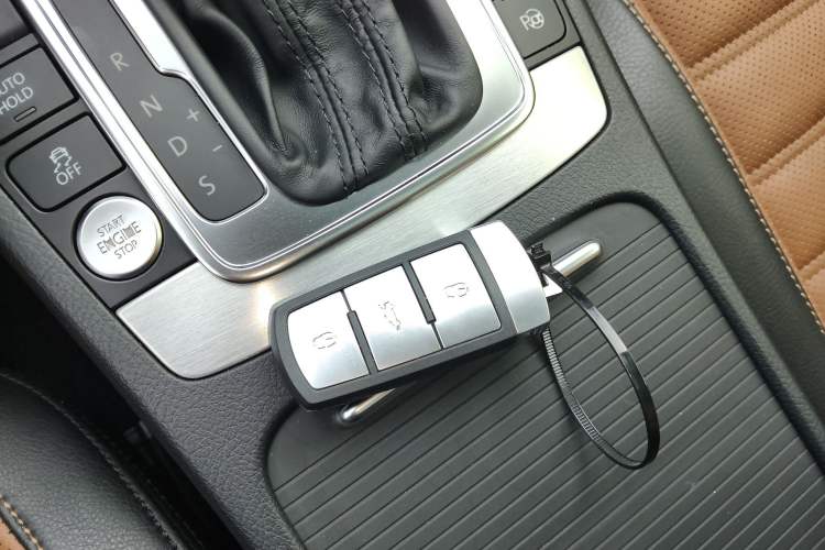 Used Volkswagen FAW-Volkswagen CC 2013 2.0 TSI Ultimate Model