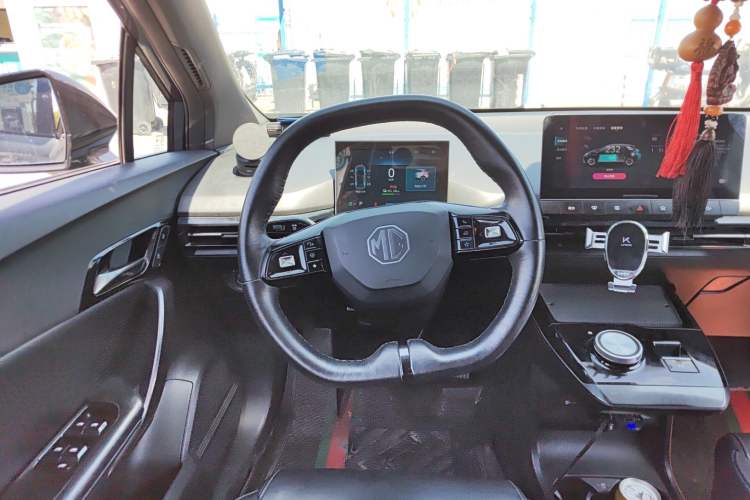 Used MG 4 EV 2022 425 km Luxury Edition Steering Wheel