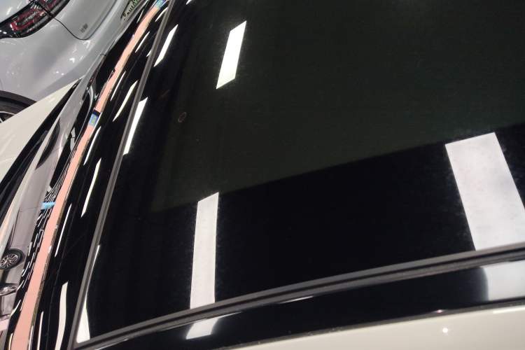 Used Mercedes-Benz E-Class 2016 E 300 L Sporty and Stylish Model