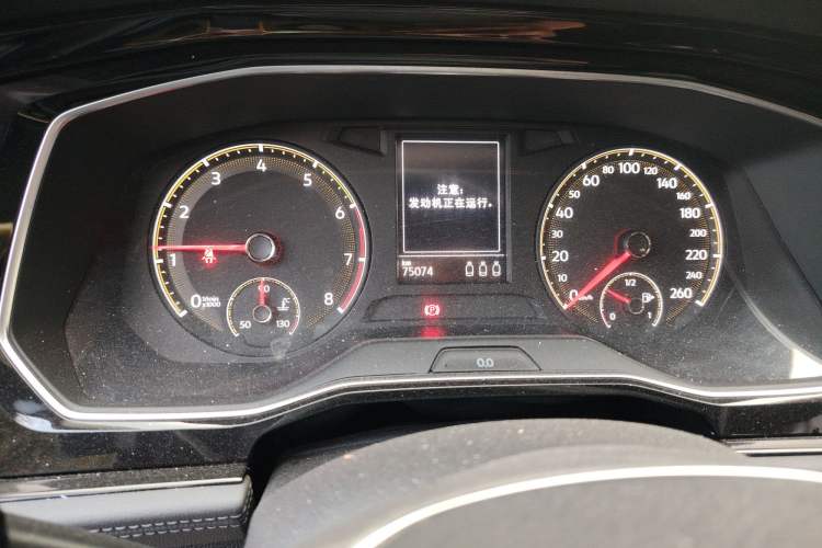 Used Volkswagen Sagitar 2019 200TSI DSG Comfort Version China VI Standard Odometer Close Up