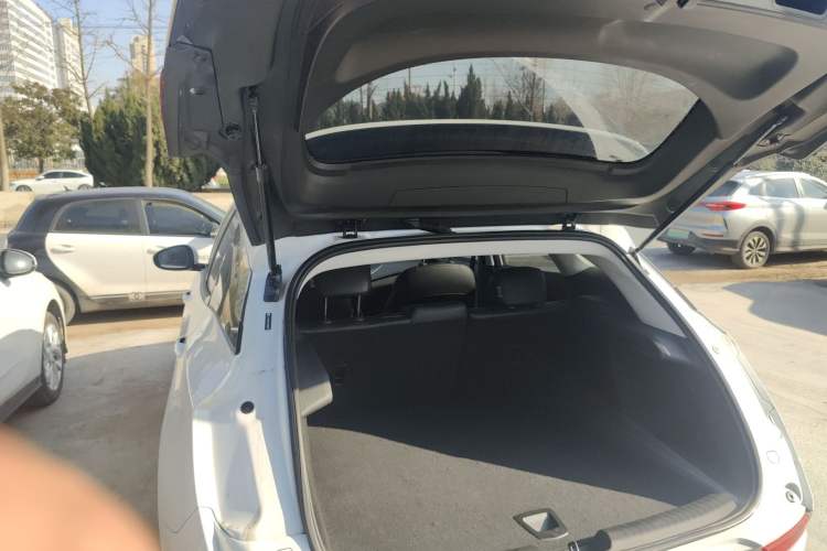 Used Buick Velite 6 2023 430km Range Commuter Version Trunk