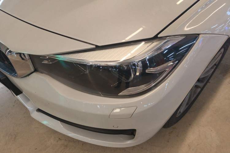 Used BMW 3 Series GT 2017 320i Sport Edition Left Front Headlight