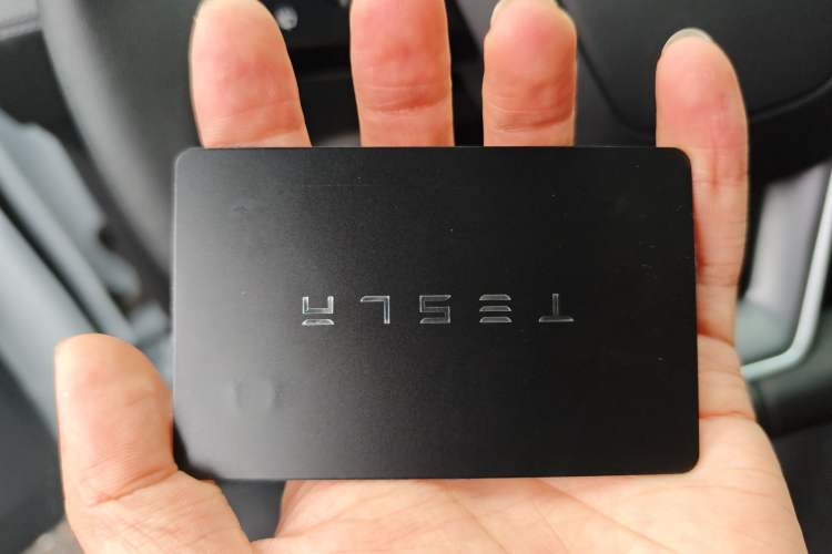 Used Tesla Model Y 2025 Long-Range All-Wheel-Drive Version Vehicle Key