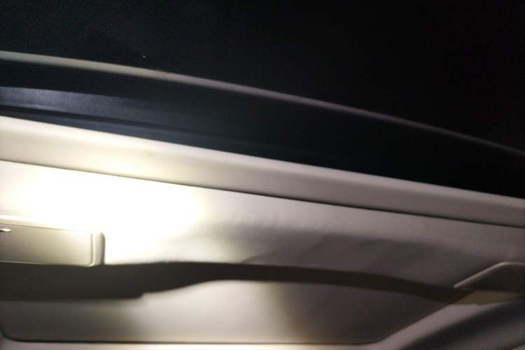 Used Jaguar XJ 2016 XJL 2.0T Two-Wheel-Drive Elegant Business Edition Headliner