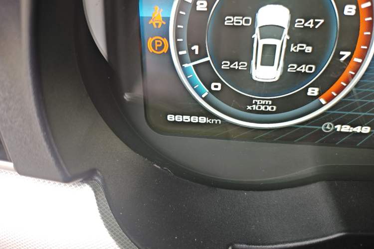 Used Haval H7 2018 Revised Version Blue-Label H7 2.0T Automatic Smart Enjoyment Trim Odometer Close Up