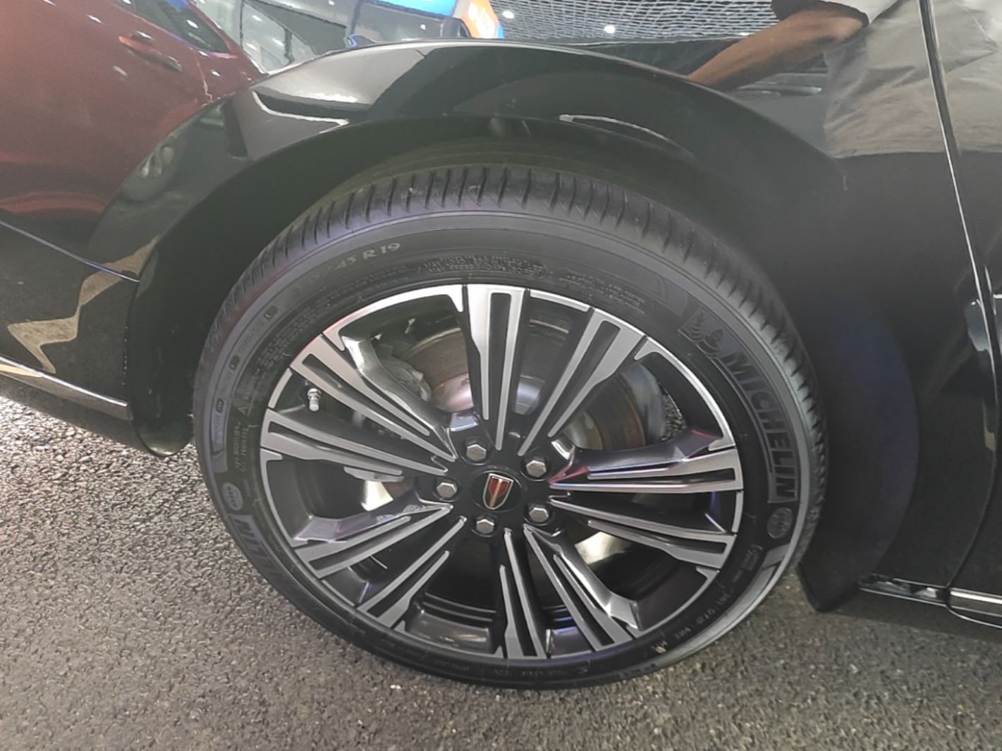 Hongqi H9 2024 2.0T Qichang Private Enjoyment Luxury Edition — снимка 9