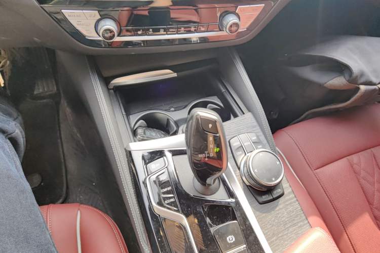 Used BMW 5 Series 2023 Restyled 530Li Leading Edition M Sport Package