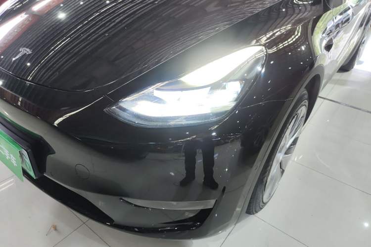 Used Tesla Model Y 2021 Long-Range All-Wheel-Drive Version
