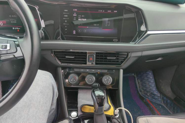 Used Volkswagen Sagitar 2021 280TSI DSG Excellence Edition Audio And AC Panel