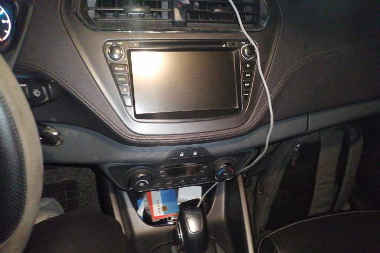 Used Ford Escort 2015 1.5L Automatic Fashion Model Audio And AC Panel