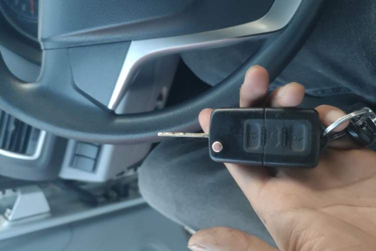 Used Iveco Power Daily 2017 2.5T Deluxe A37 Mid-Roof 6-7 Seater Bus 47Z5 Vehicle Key