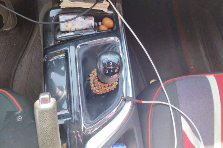 Used GAC Trumpchi GA6 2016 235T Manual Elite Edition Gear Lever