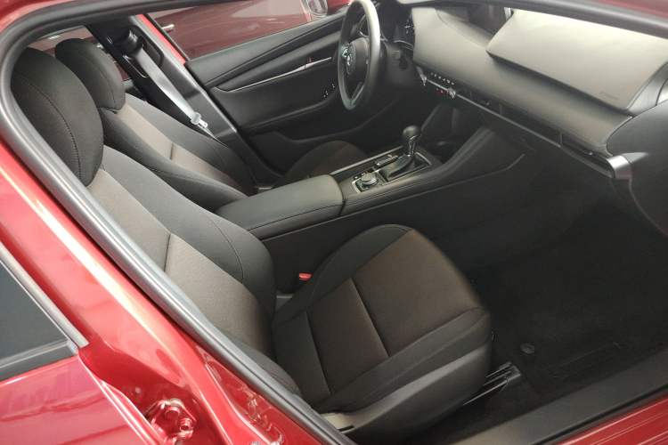 Used Mazda 3 Axela 2021 2.0L Automatic Zhiqing Edition Right Front Seat