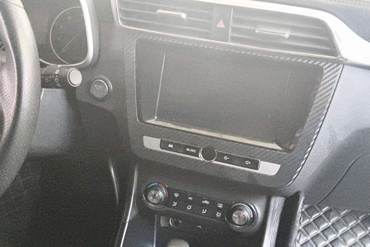 Used MG ZS 2017 1.5L Automatic Luxury Internet Edition