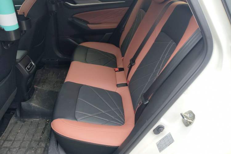 Used CHANGAN Eado 2023 Changan Edition PLUS Blue Whale NE 1.4T GDI DCT Prestige Version