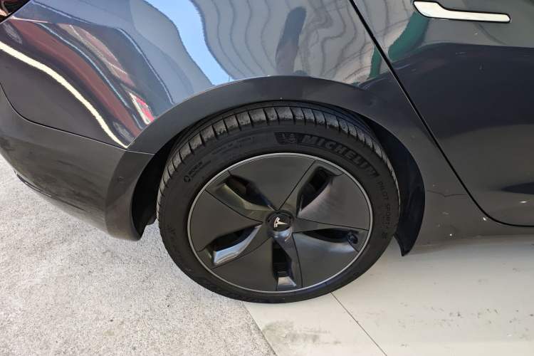 Used Tesla Model 3 2020 Long-Range Rear-Wheel-Drive Version