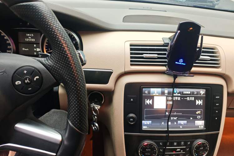 Used Mercedes-Benz R-Class 2017 R 400 4MATIC Exclusive Edition
