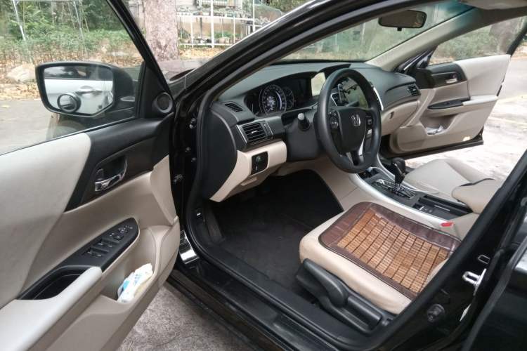 Used Honda Accord 2015 2.0L LX Comfort Edition Driver Seat