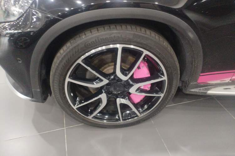 Used Mercedes-Benz GLC AMG 2017 AMG GLC 43 4MATIC Left Front Wheel Hub