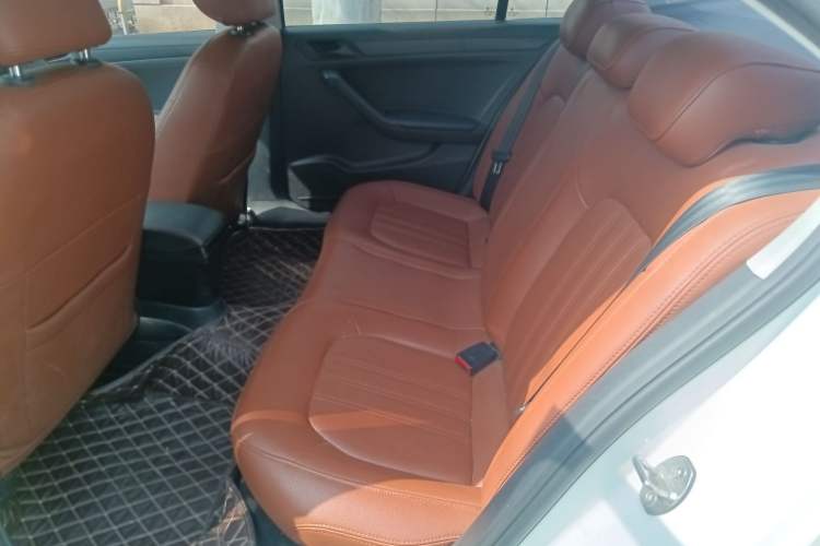 Used Volkswagen Jetta 2015 Value Edition 1.6L Automatic Fashion Version