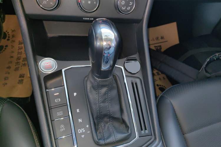 Used Volkswagen Lavida 2022 1.5L Automatic Comfort Edition Gear Lever