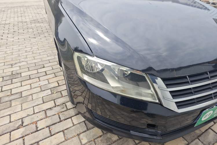 Used Volkswagen Lavida 2013 Revised Classic 1.6L Automatic Fashion Edition Right Front Headlight